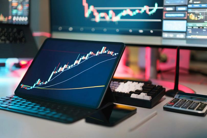 Bitcoin, ether ETFs draw inflows as majors rise as much as 5% Bitcoin, ether ETFs draw inflows as majors rise as much as 5%