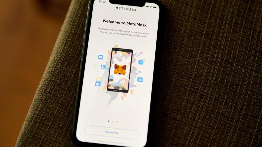 MetaMask exits Ethereum validators after attacker diverts staking rewards